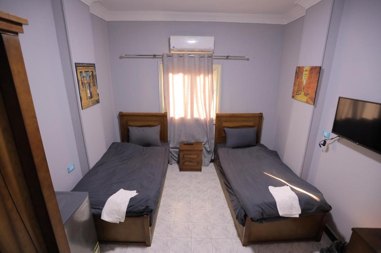 Magic Golden Pyramids View Hotel Kafrat al Jabal Luaran gambar